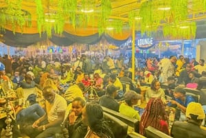 ナイロビ：ディナー、ドリンク、クラブ入場付きナイトライフツアー