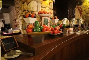 Nairobi eller Mombasa: 2-dages Salt Lick Safari Lodge-tur