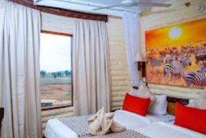 Nairobi eller Mombasa: 2-dages Salt Lick Safari Lodge-tur