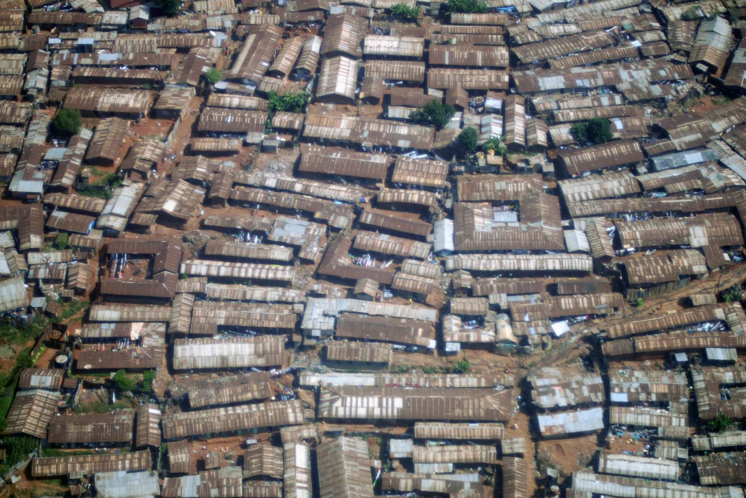 Nairobi: Privat rundtur i slummen i Kibera med transfer tur och retur