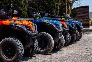 Nairobi: Quad Bike Wildlife Safari z transferami i posiłkiem