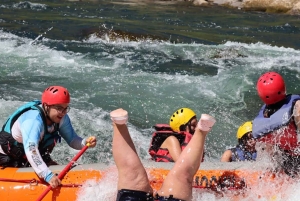 ナイロビ：サガナ川でラフティング＆ジップラインアドベンチャー（ランチ付き）