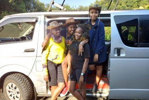 Nairobi: gita di 1 giorno con rafting sulle rapide del fiume Sagana e pranzo