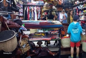 Maasai market shopping experience in Naibobi.