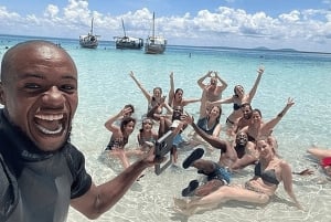 Nairobi : safari à Tsavo East, Tsavo West et Diani Beach