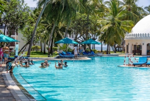 Nairobi: 7-dniowa wycieczka z przewodnikiem po Tsavo East, West i Diani Beach