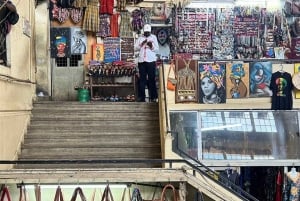 Nairobi: tour a piedi guidato al tramonto e vita notturna locale