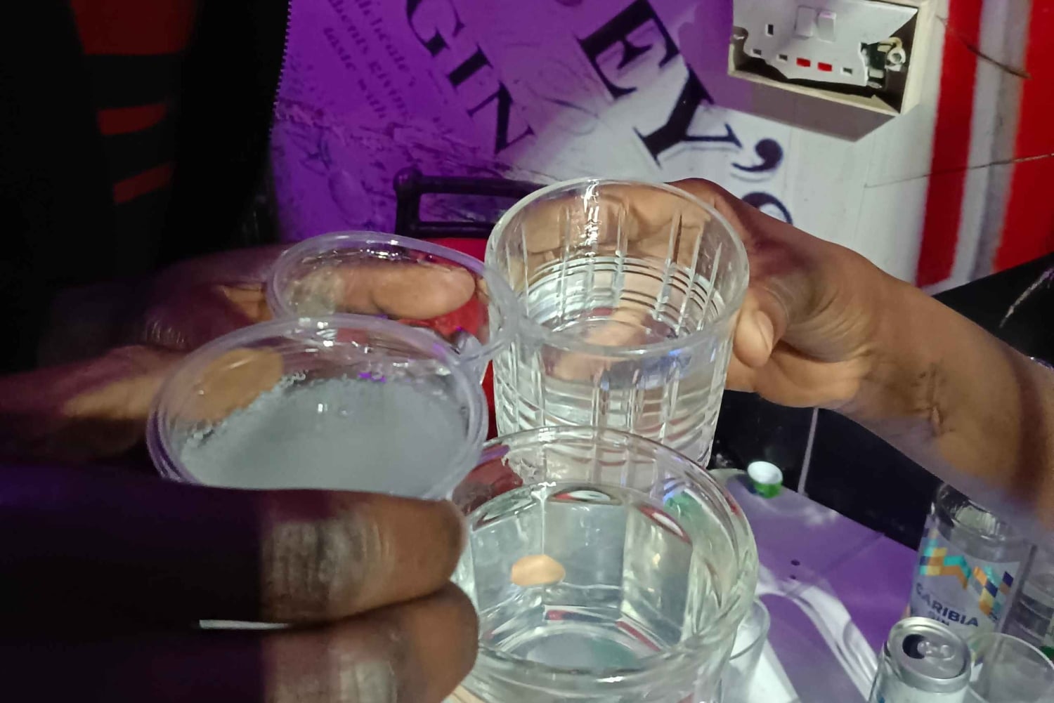 ナイロビ アルティメット バー クロール