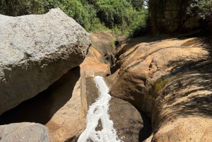 Safari piesze na wyspie Crescent Island w Naivasha i wycieczka rowerowa przez Hell's Gate