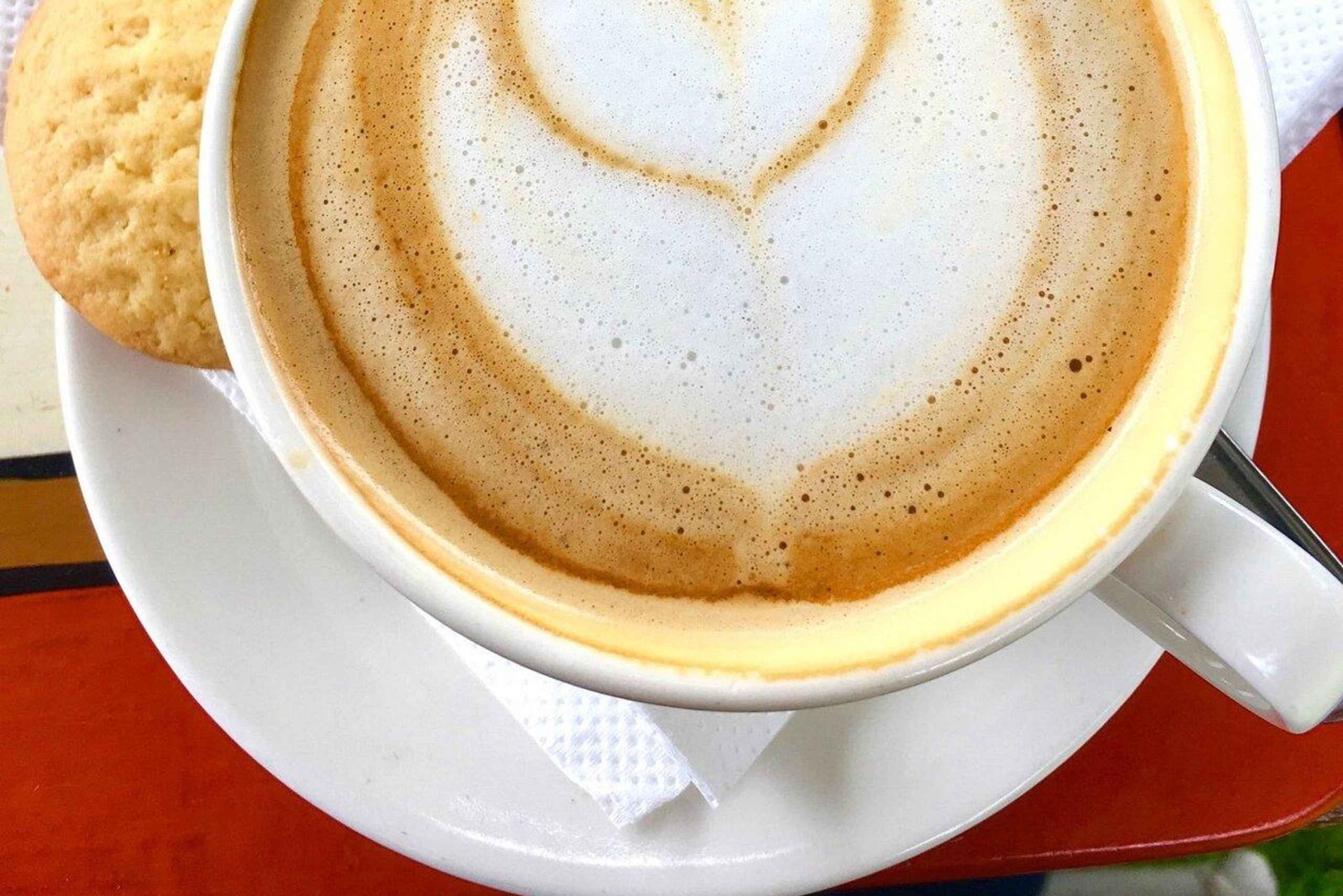 Naivasha: Ranch Bistro Guided Tour with Meal and Drinks