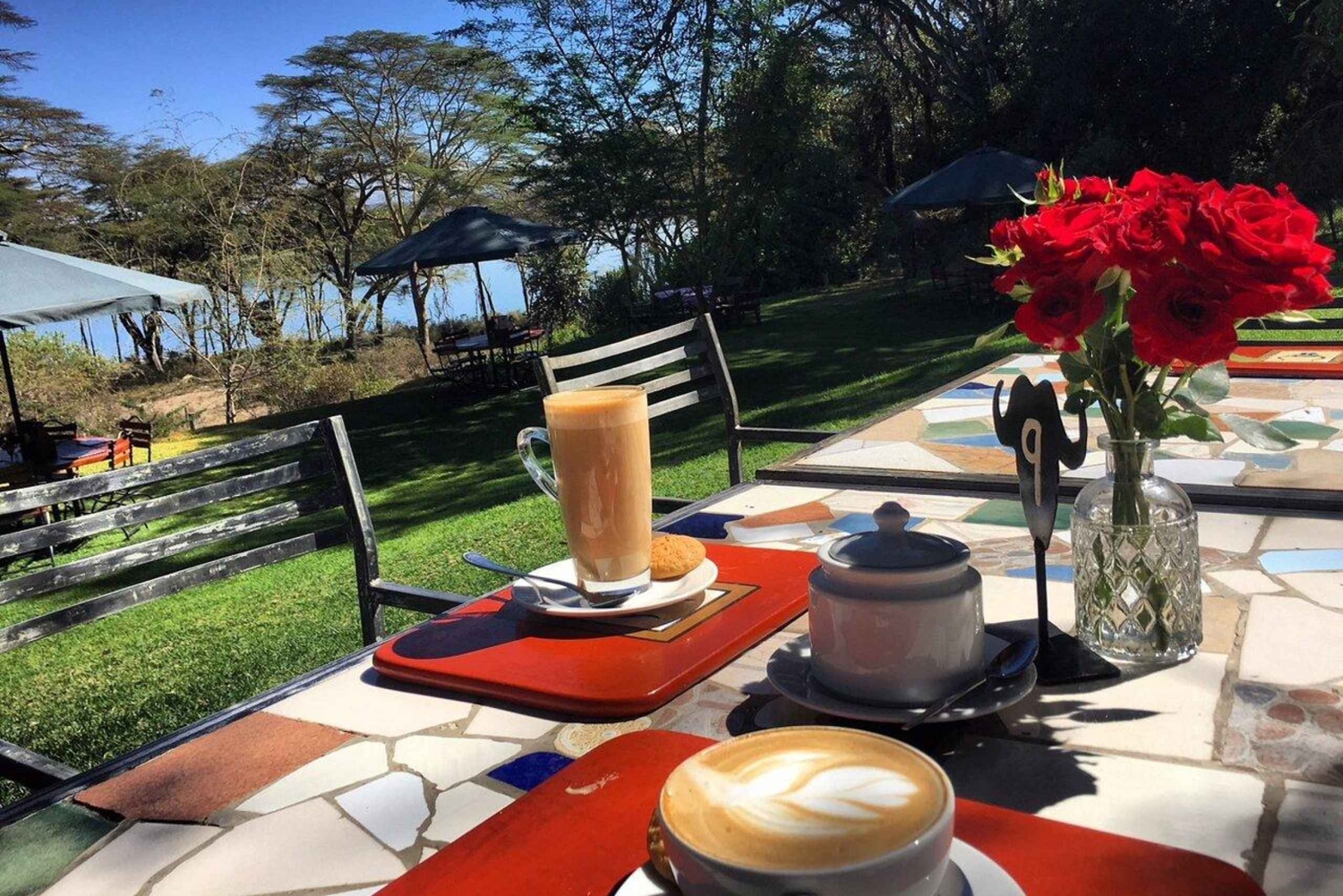 Naivasha: Ranch Bistro Guided Tour with Meal and Drinks