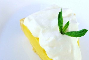 Naivasha: Ranch Bistro Guided Tour with Meal and Drinks