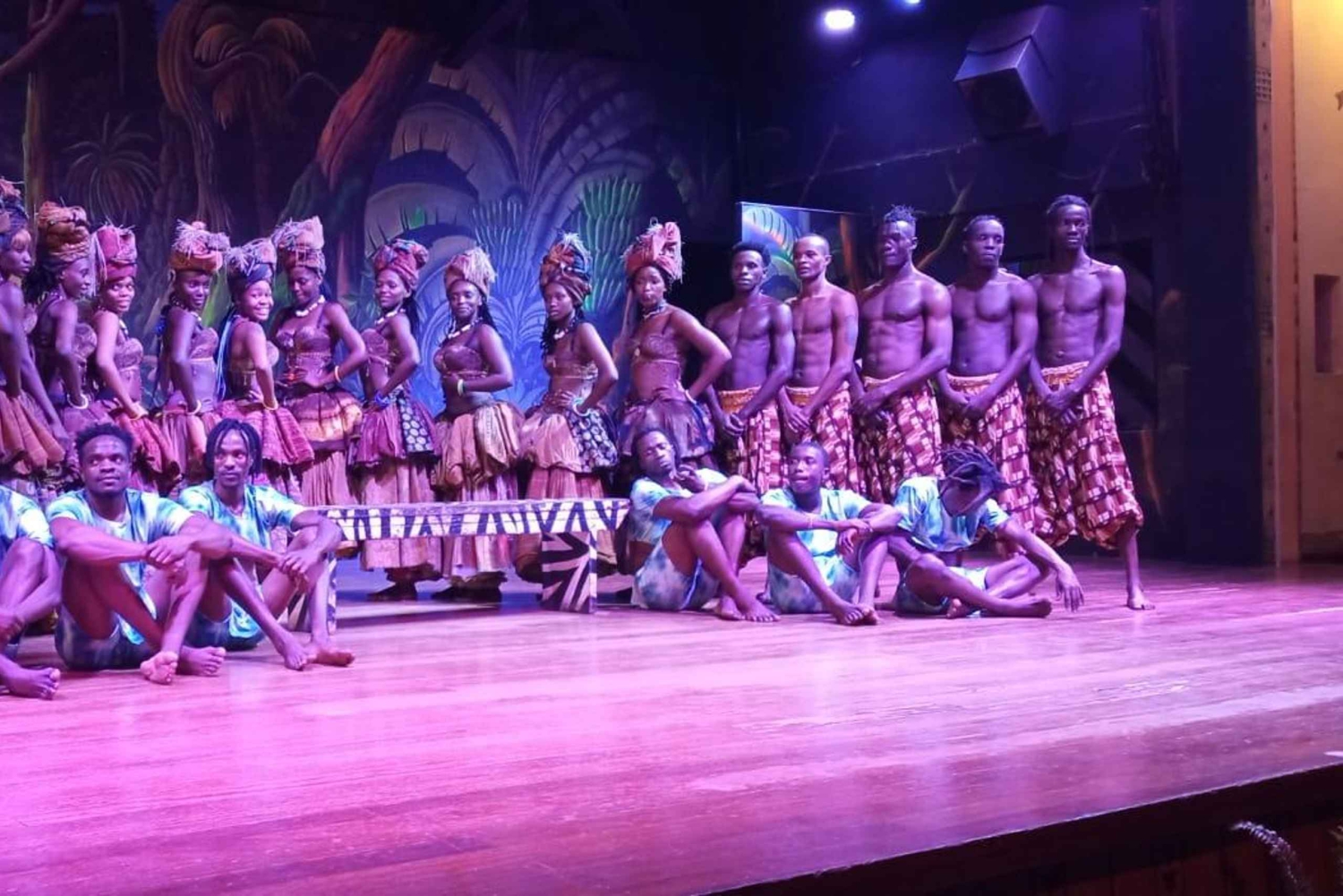 Nattliv i Nairobi & middag i safariparken