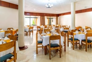 Nachtleven in Nairobi & Safari Park Dinner