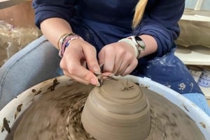 Nyandarua: Keramikkverksted med lokal håndverker