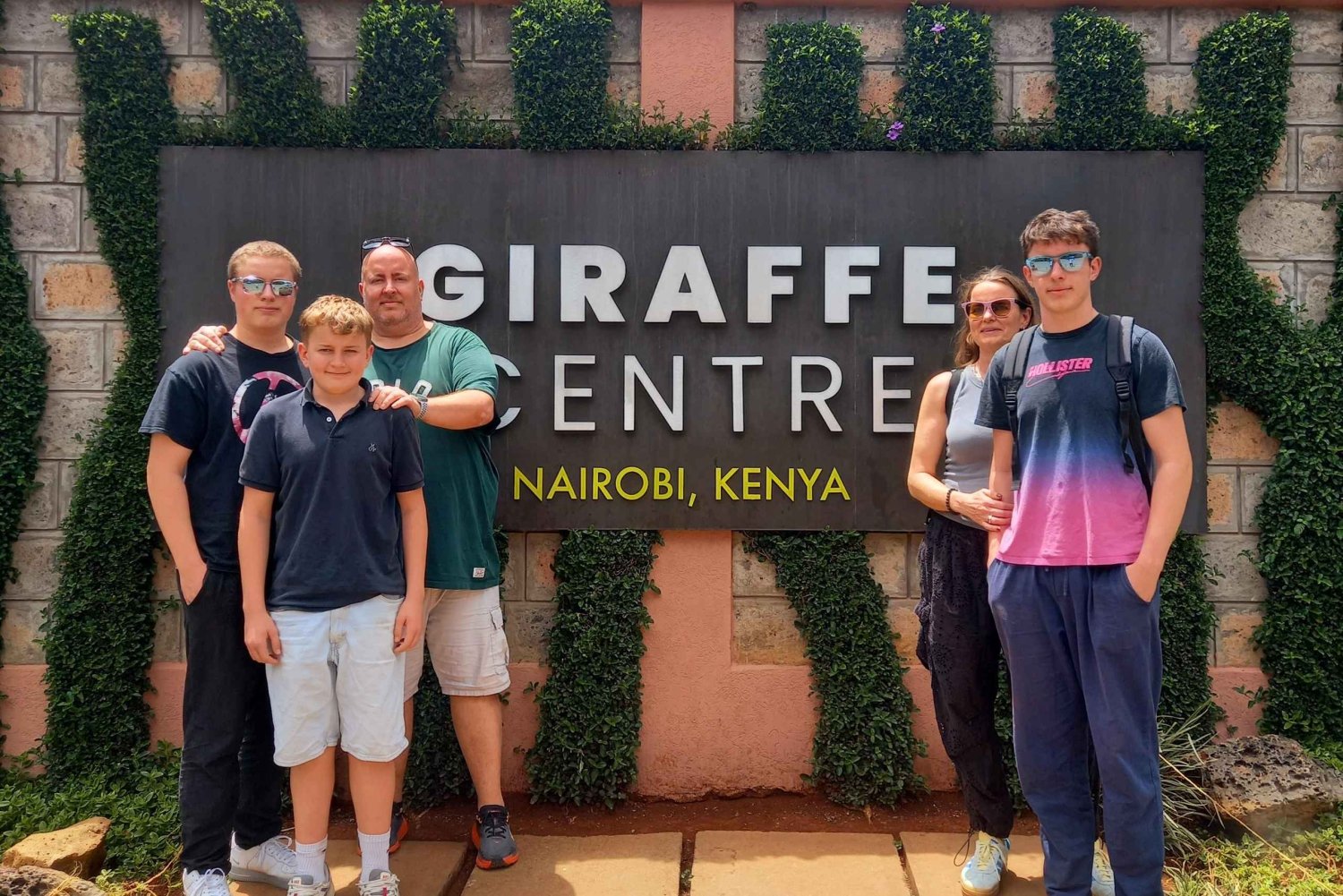 Privat safari i Nairobi med elefanter och giraffcenter.