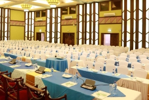 Safari Park Hotel Dinner and Cat Dance Experience