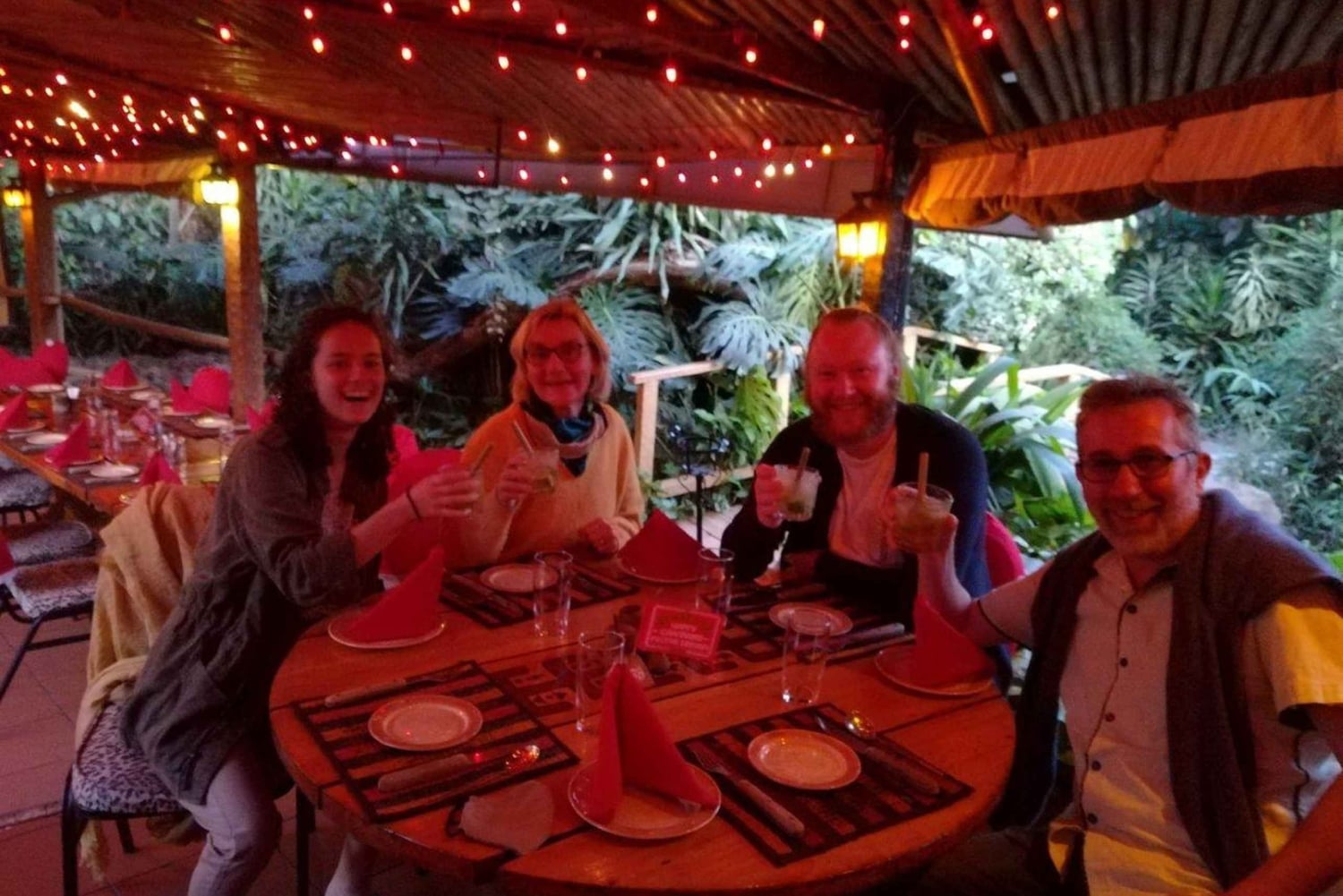 Шоу и ужин в отеле Safari Park в Найроби