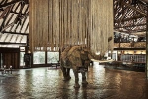 Шоу и ужин в отеле Safari Park в Найроби