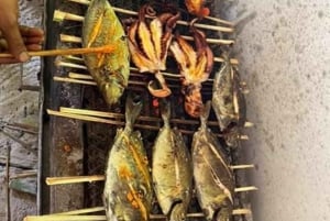 Aula de culinária suaíli e passeio pelo mercado local com passeio de tuk tuk