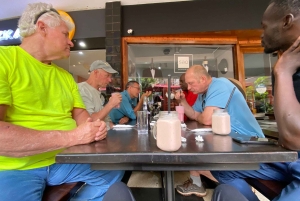 livlig tur i kiberas slum