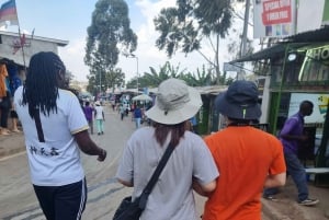 Besök Kibera - det största slumområdet med en lokalinvånare