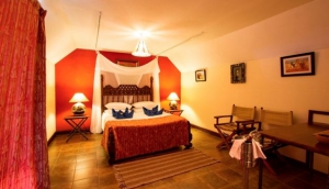 Zomeni Lion Hill Lodge, Tsavo