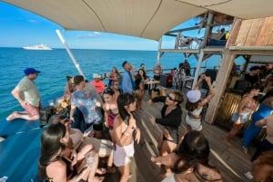 From Koh Samui: Party Boat to Koh Mudsum w/ Buffet