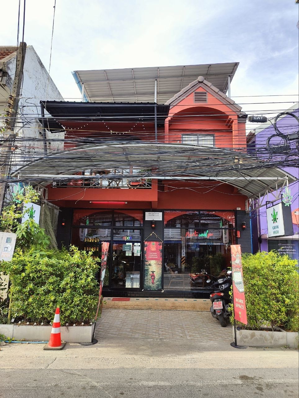 Grow High Maenam Weed Store