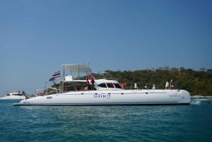 Koh Phangan: día completo en un catamarán de lujo