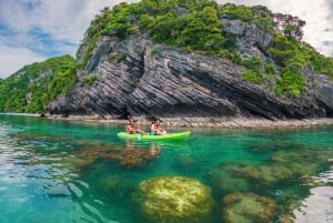 Koh Samui: Excursão de mergulho com snorkel no Parque Marinho de Angthong em lancha rápida