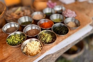 Koh Samui : cours de cuisine thaïlandaise en soirée avec jardin biologique