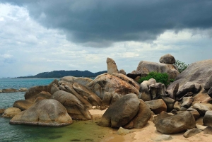 Koh Samui: Local Markets, Shrines & Silver Beach Tour
