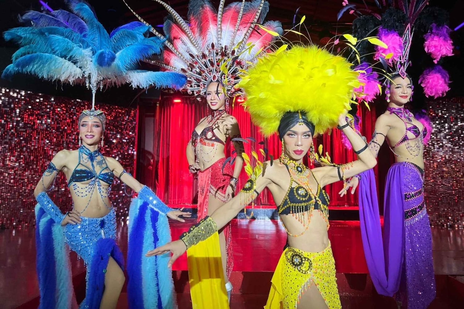 Koh Samui: Paris Follies Cabaret Show Entry with Drinks