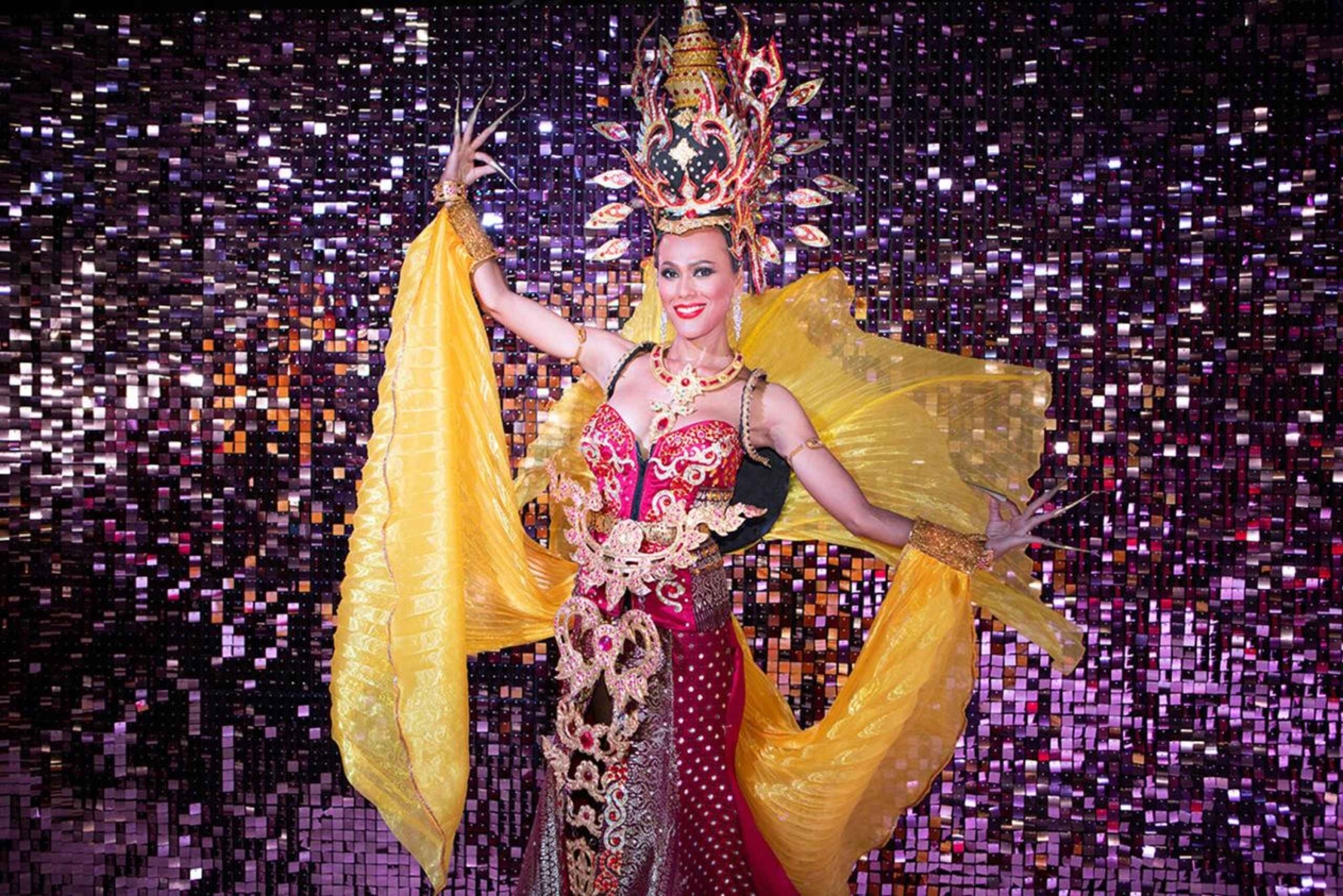 Koh Samui: Paris Follies Cabaret Show Entry with Drinks