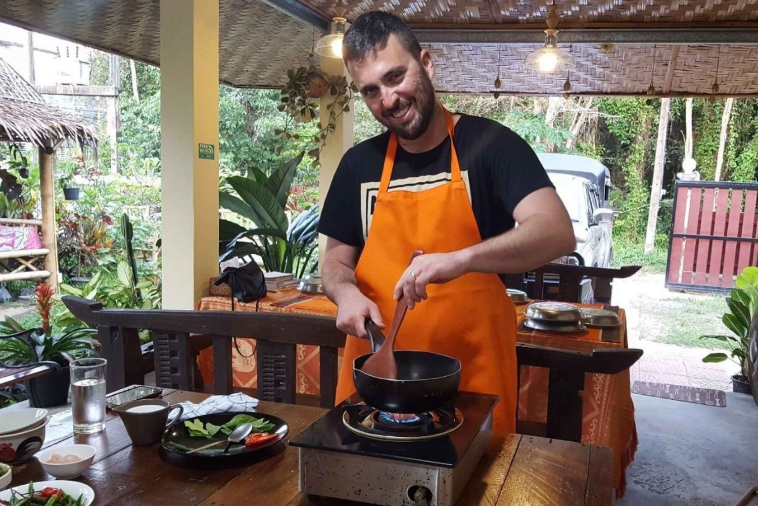 Koh Samui: Tajska lekcja gotowania z wycieczką po lokalnym targu