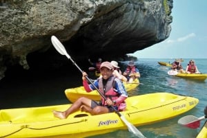 Samui: Angthong National Marine Park Day Trip by Speedboat