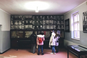 Krakow: Auschwitz-Birkenau Tour with Pickup & Optional Lunch
