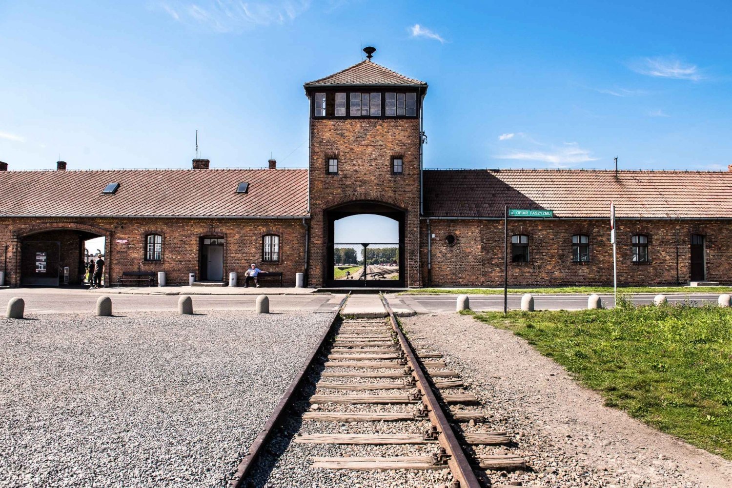 Auschwitz-Birkenau & Salzbergwerk Wieliczka: Tour & Essen