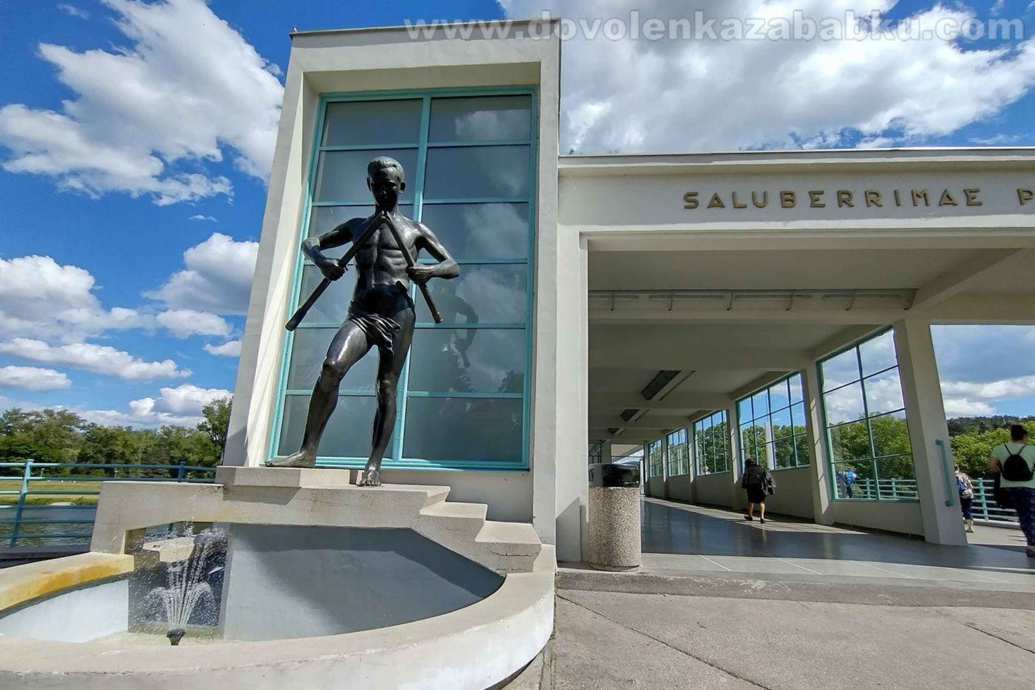 Bratislava/Slovakien: Trencin slott, Piestany Spa, kloster