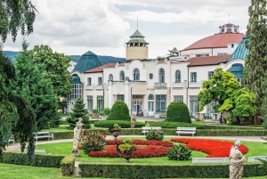 Bratislava/Slovakien: Trencin slott, Piestany Spa, kloster