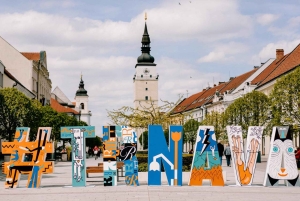 Bratislava/Slovakien: Trencin slott, Piestany Spa, kloster