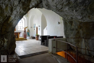 Bratislava/Slovakien: Trencin slott, Piestany Spa, kloster