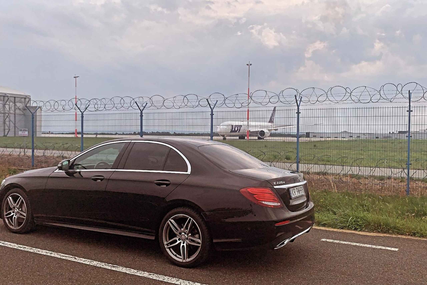 Vom Flughafen Kattowitz oder Pyrzowitz: Transfer nach Kraków