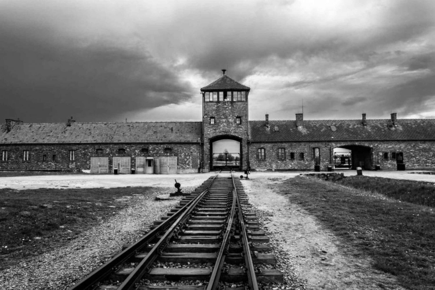 From Krakow: Auschwitz-Birkenau Group Tour by Minivan