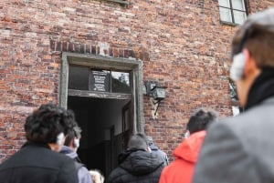 Vanuit Krakau: Auschwitz & Birkenau rondleiding met pick-up