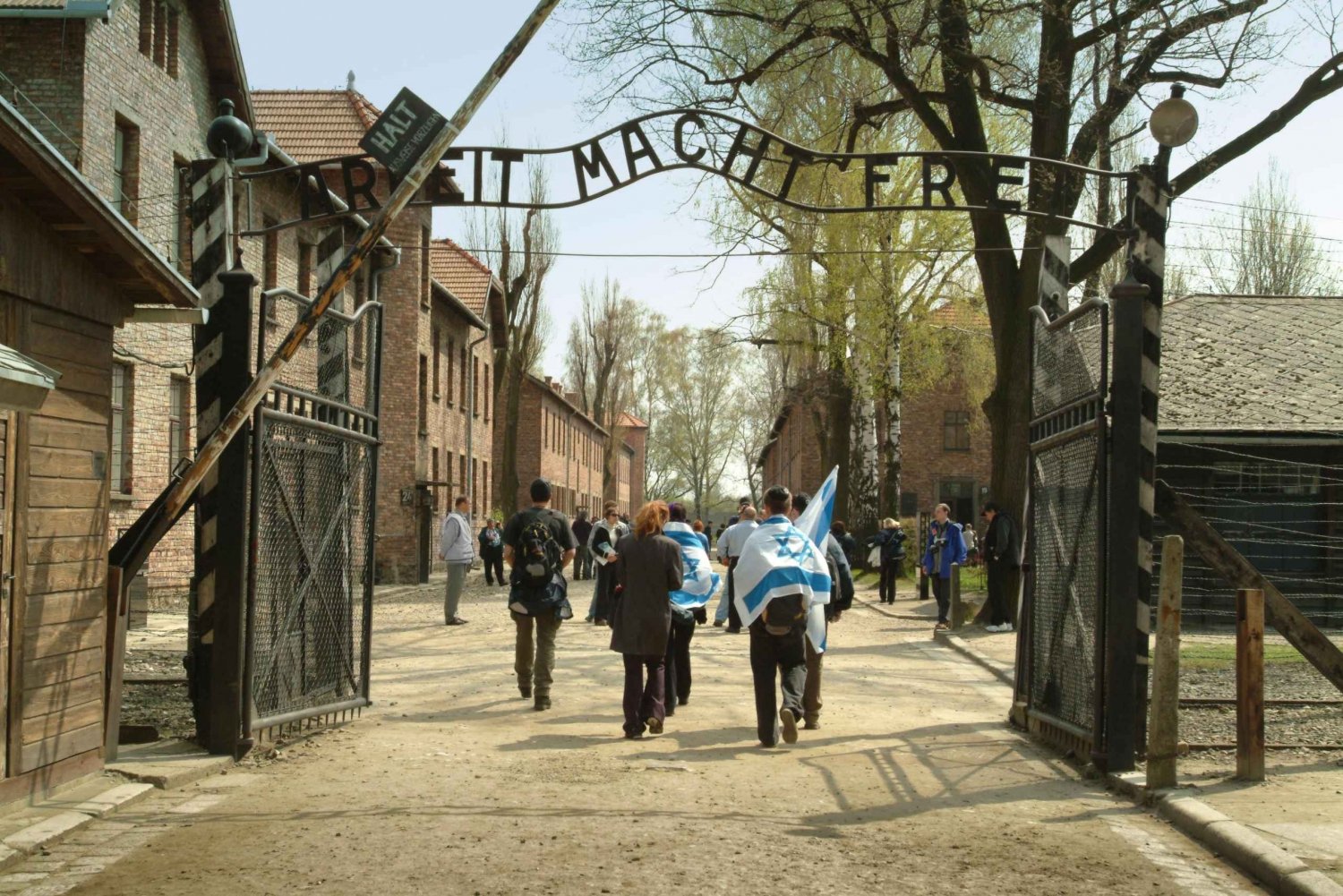 Day-trip-to-Auschwitz-Birkenau-Memorial