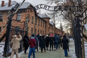 De Cracóvia: Auschwitz Birkenau Tour guiado por você mesmo