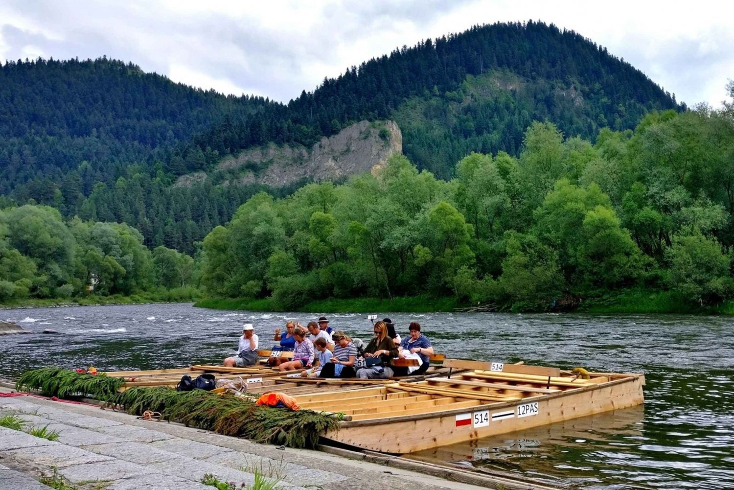 Rafting-on-the-Dunajec-River