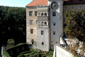 Krakovasta: Ojcówin kansallispuisto ja Pieskowa Skałan linna.